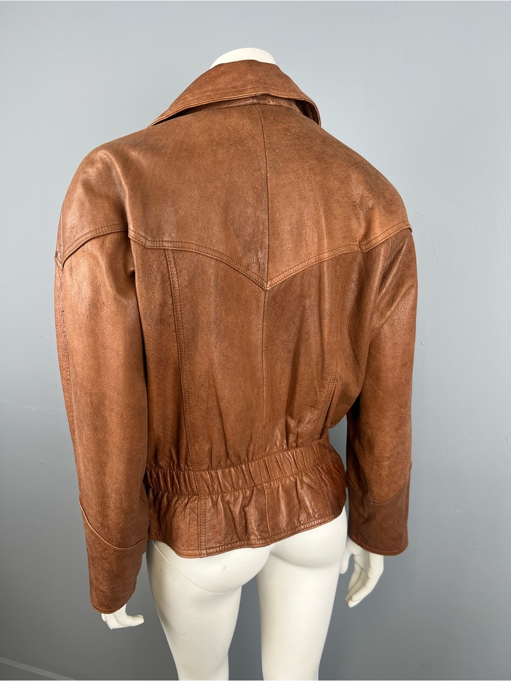 Classic Brown Leather Belted Jacket - Picture 4 of 13